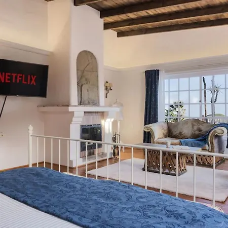 Willa Karat Hacienda Miranda Charco del Pino