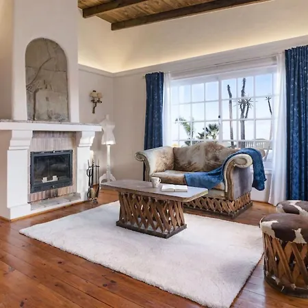 Karat Hacienda Miranda Villa *