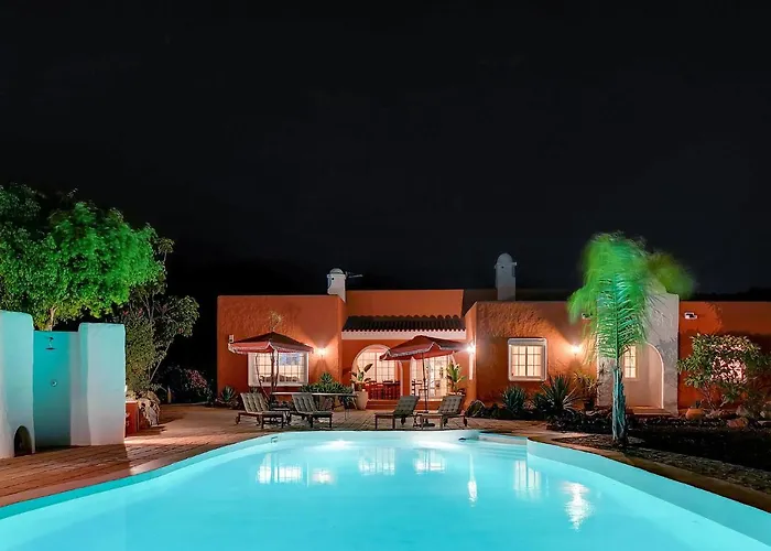 Karat Hacienda Miranda Villa *